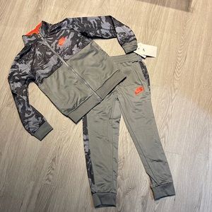 NIKE jogger set